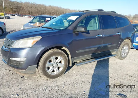2013 Chevrolet Traverse Ls z USA, uszkodzony, nr VIN 1GNKRFKD8DJ245766